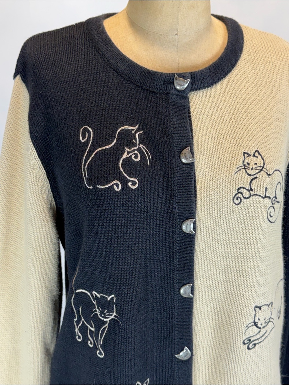 VINTAGE Kitty cat pet lover knit sweater cardigan button front embroidered - Picture 3 of 15
